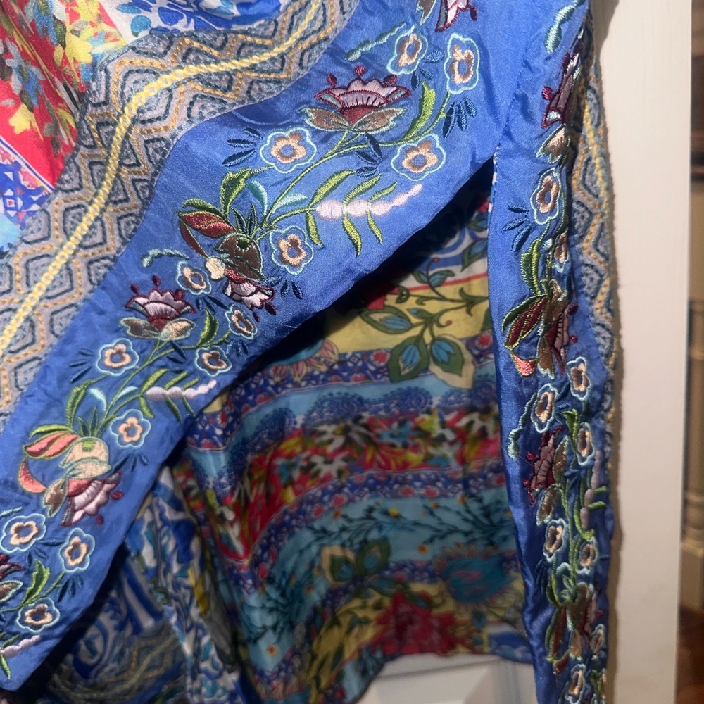 Colorful Floral Kimono Robe - Picture 5 of 9